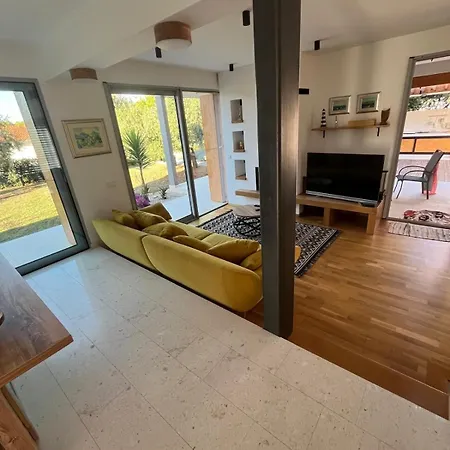 House Mostir Villa