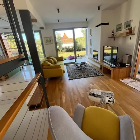 House Mostir
