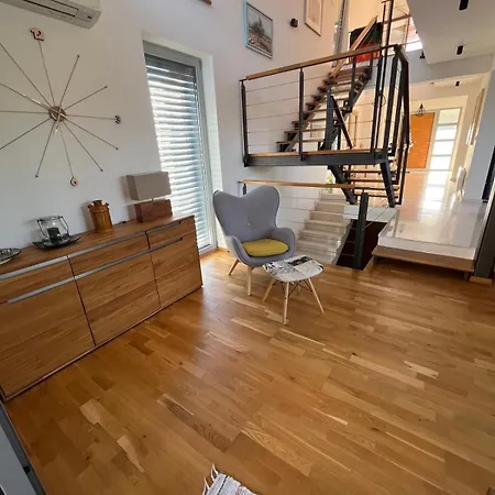 Villa House Mostir