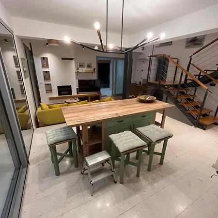 House Mostir